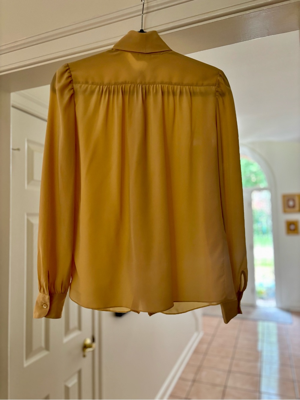 Vintage St John Blouse Size 6 Gold Tan Tie Neck Long Sleeve Top - Picture 2 of 8